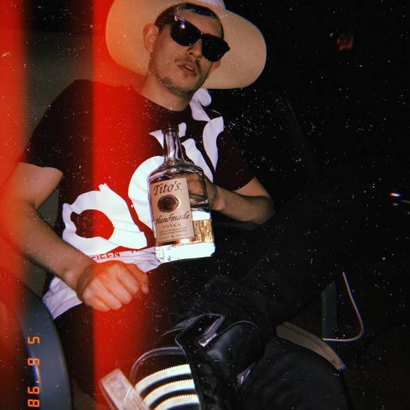 Meet your Posher, Marcelo - Picture 1 of 1